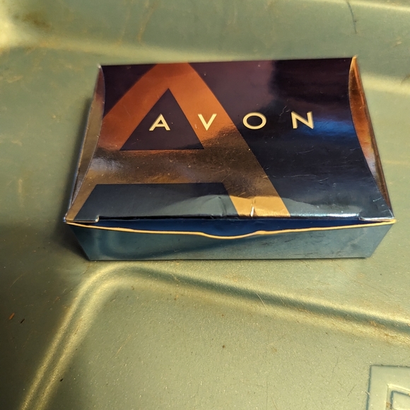 Avon two-tone eternity circle necklace set - Picture 4 of 4